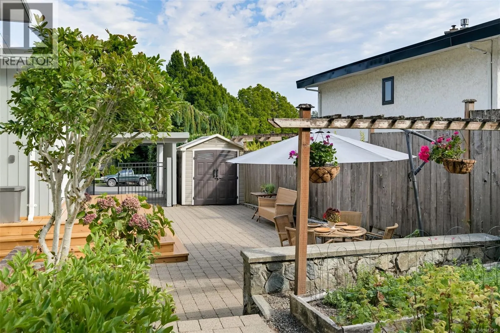 4270 Parkside Cres