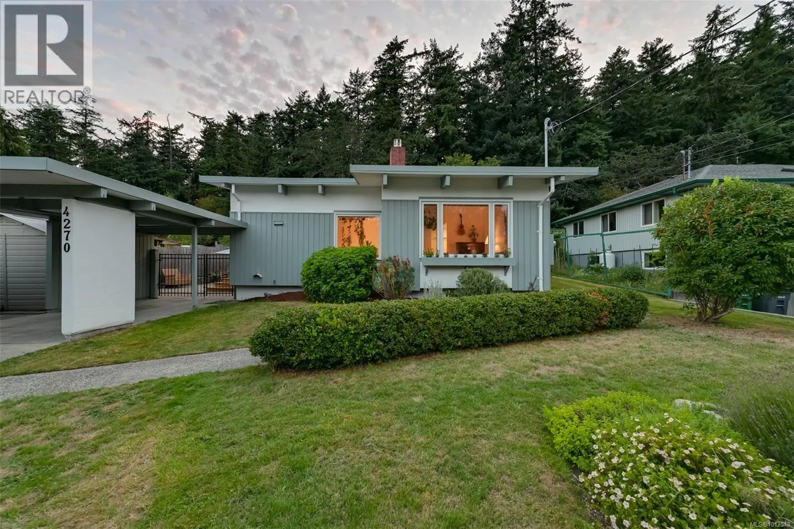 4270 Parkside Cres