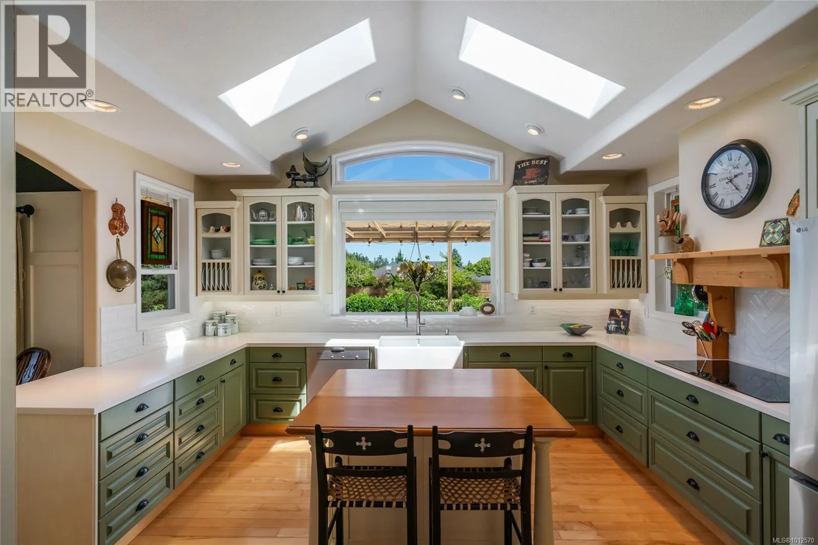 500 Muirfield Close