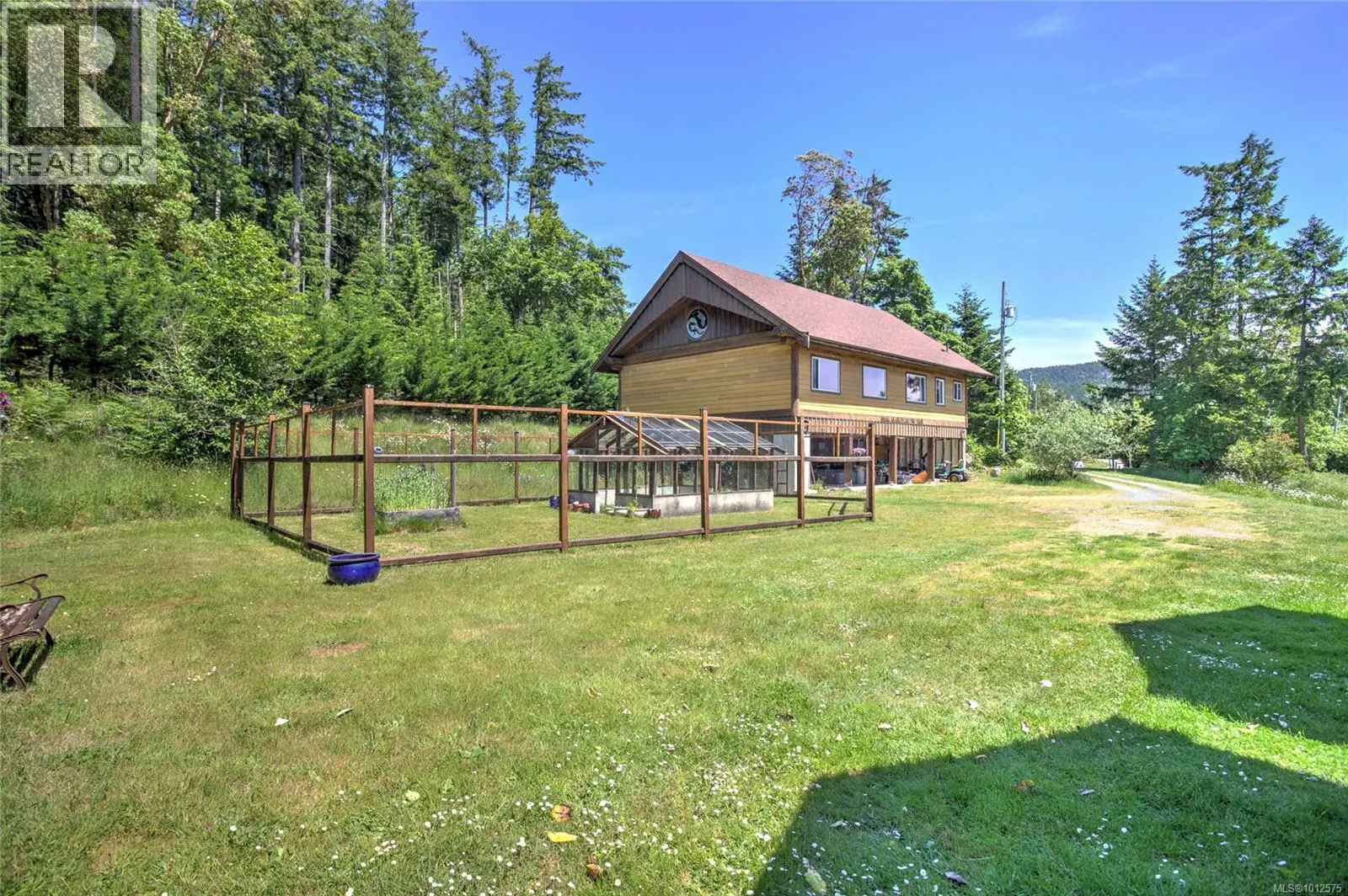 7337 Alberta Pl