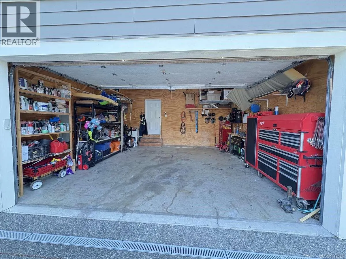 2913 Pacific View Terr