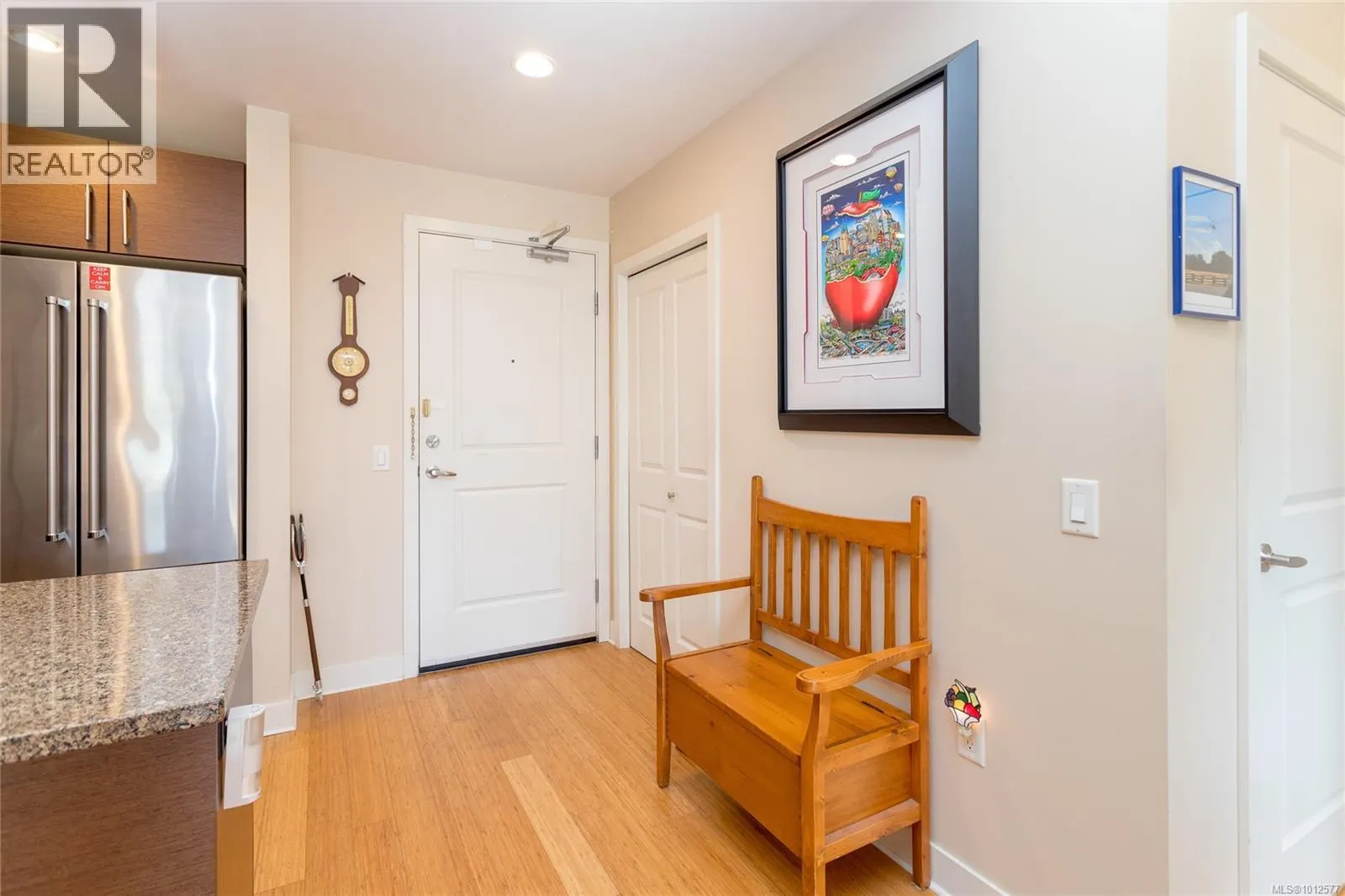 301 4394 West Saanich Rd