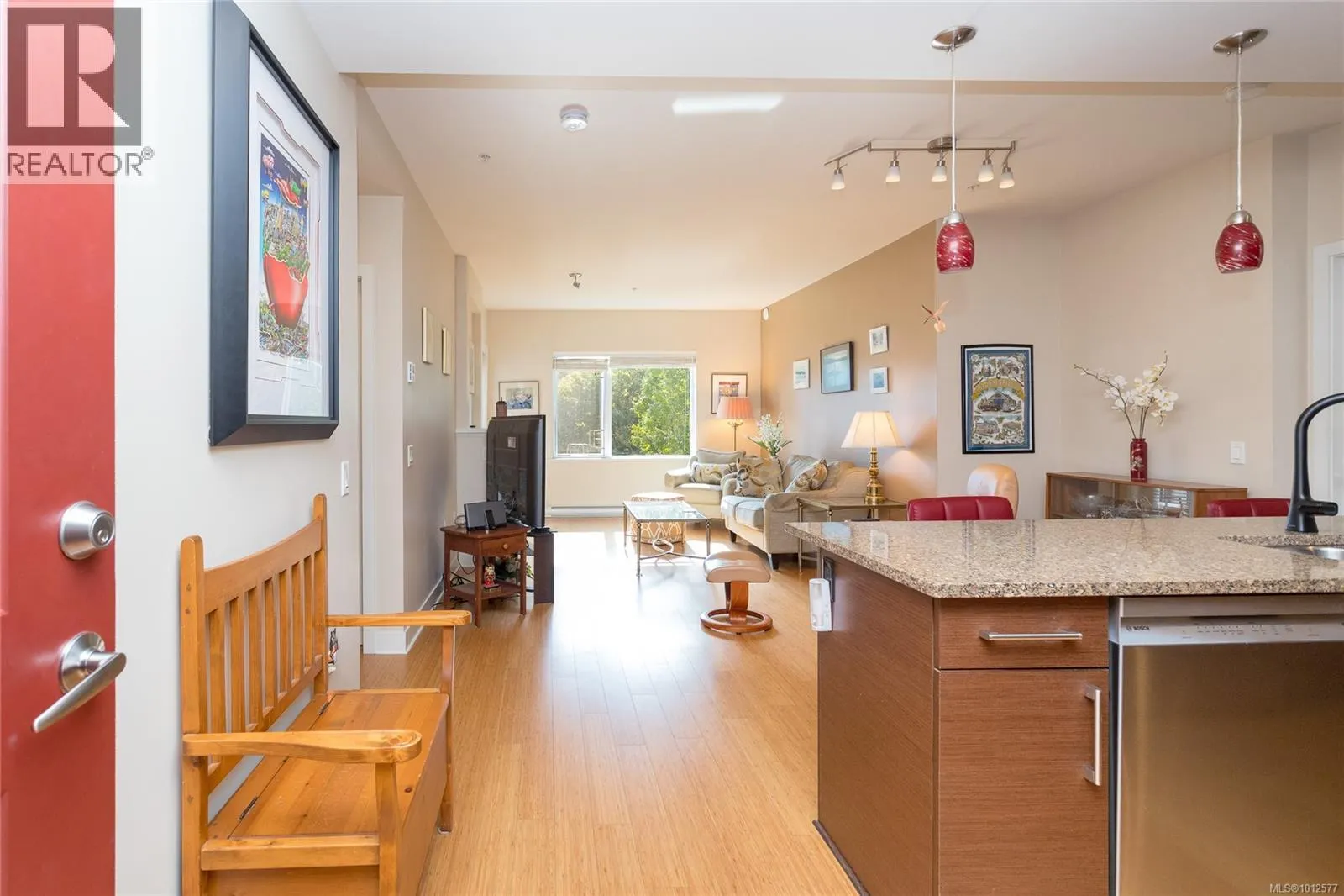 301 4394 West Saanich Rd