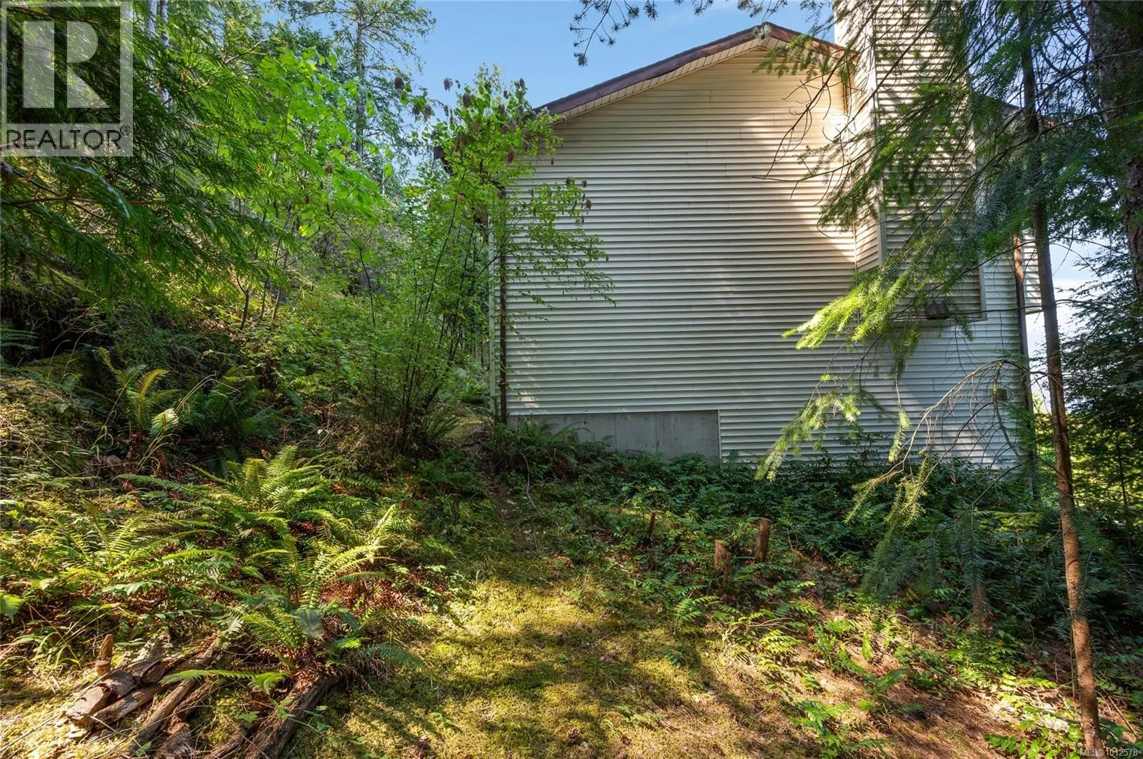 5267 Lost Lake Rd