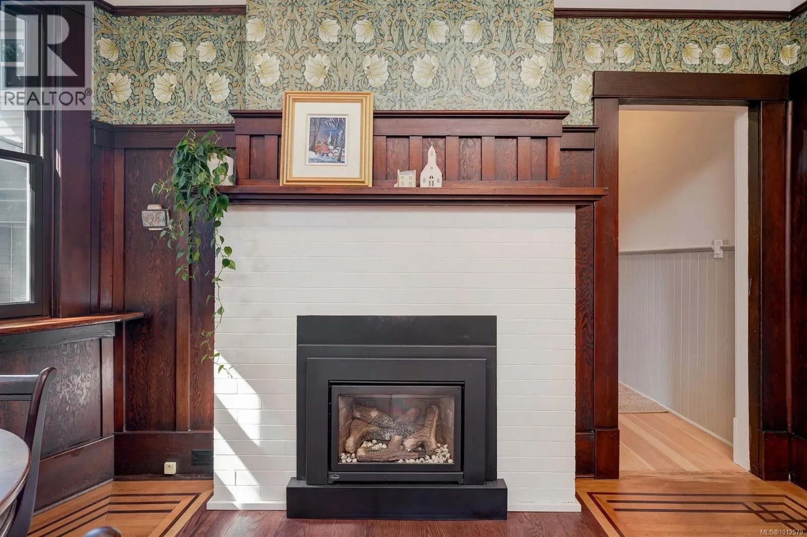 460A Chester Ave