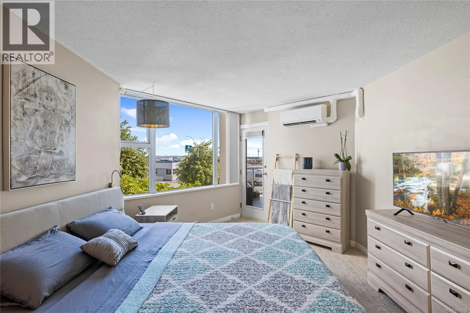 206 158 Promenade Dr