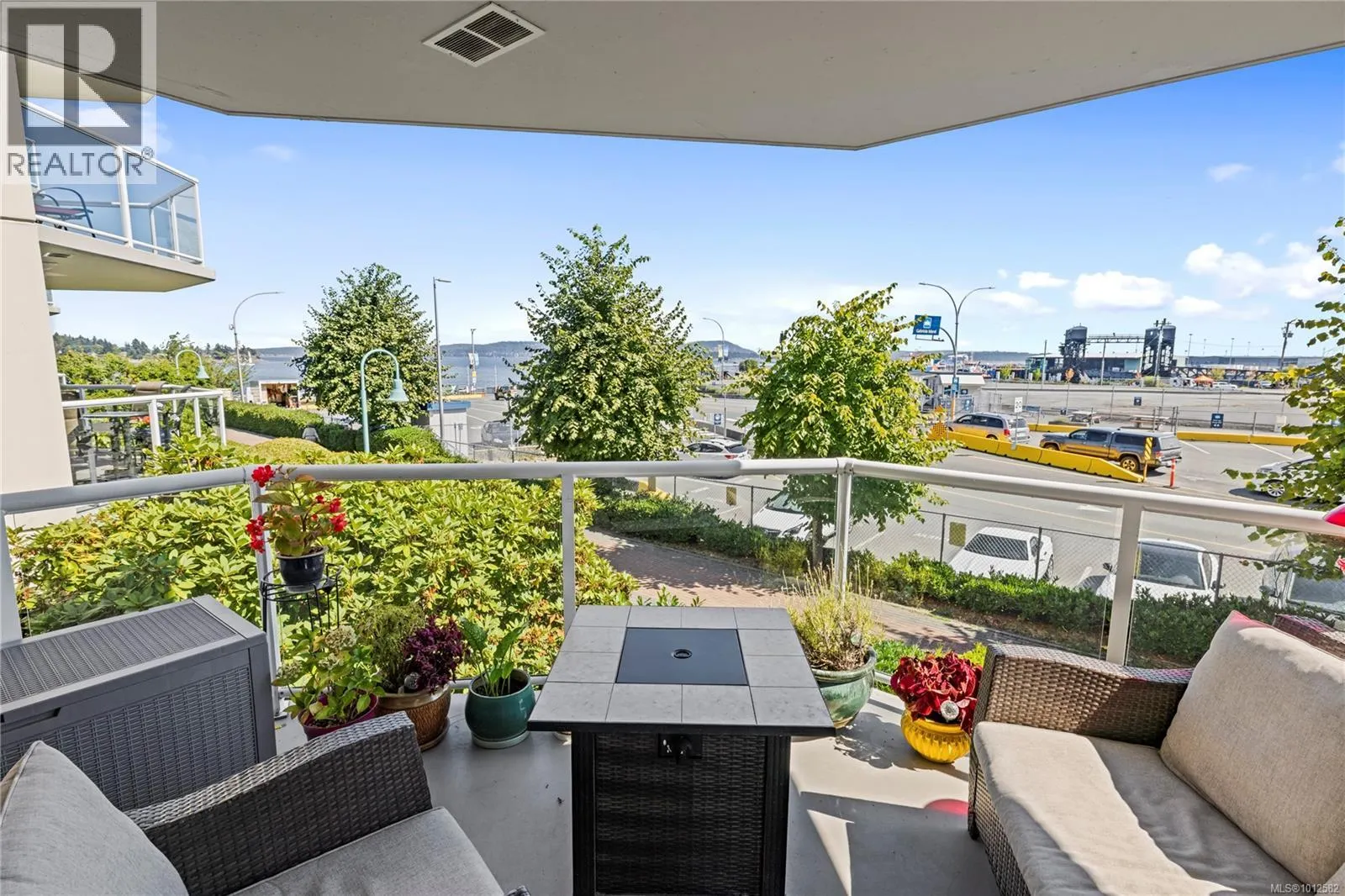 206 158 Promenade Dr
