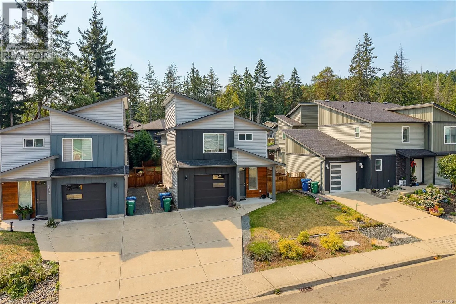 525 Steeves Rd