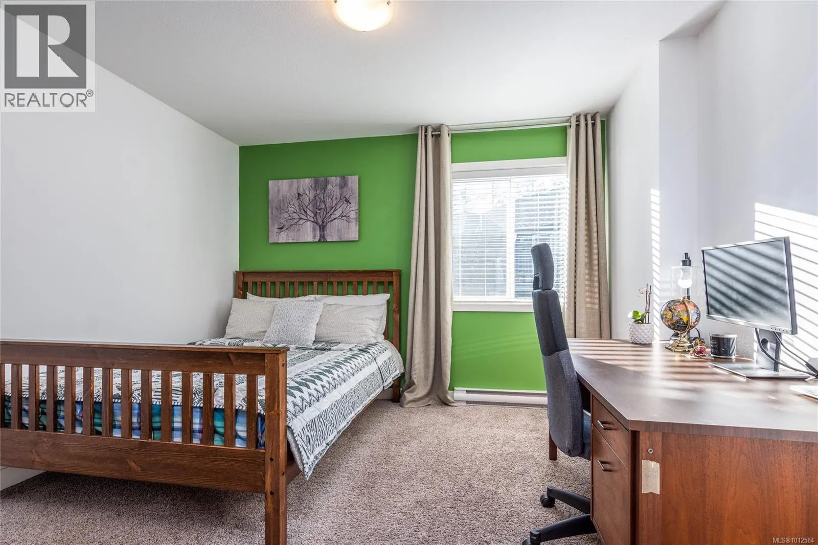 525 Steeves Rd