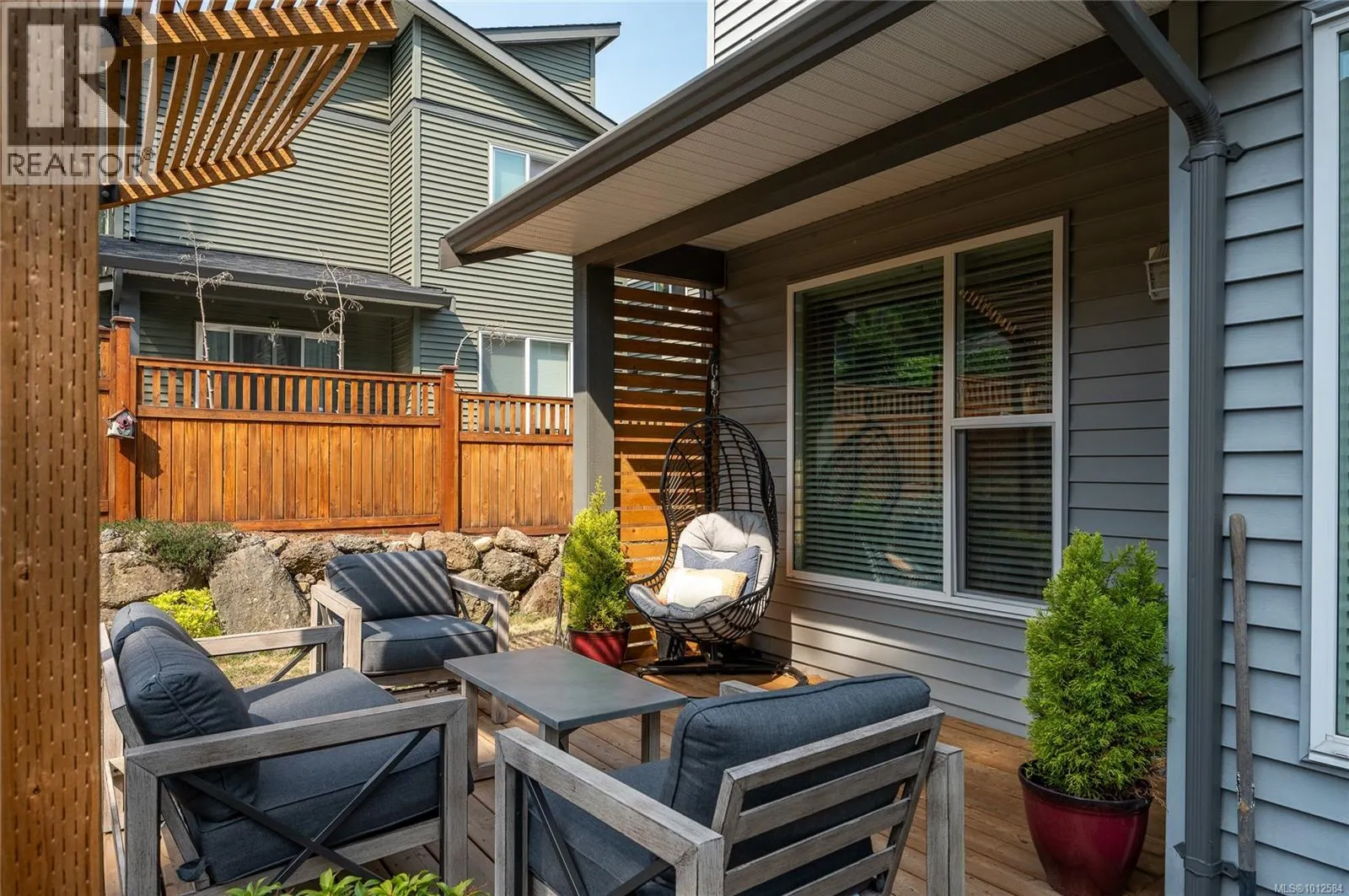 525 Steeves Rd