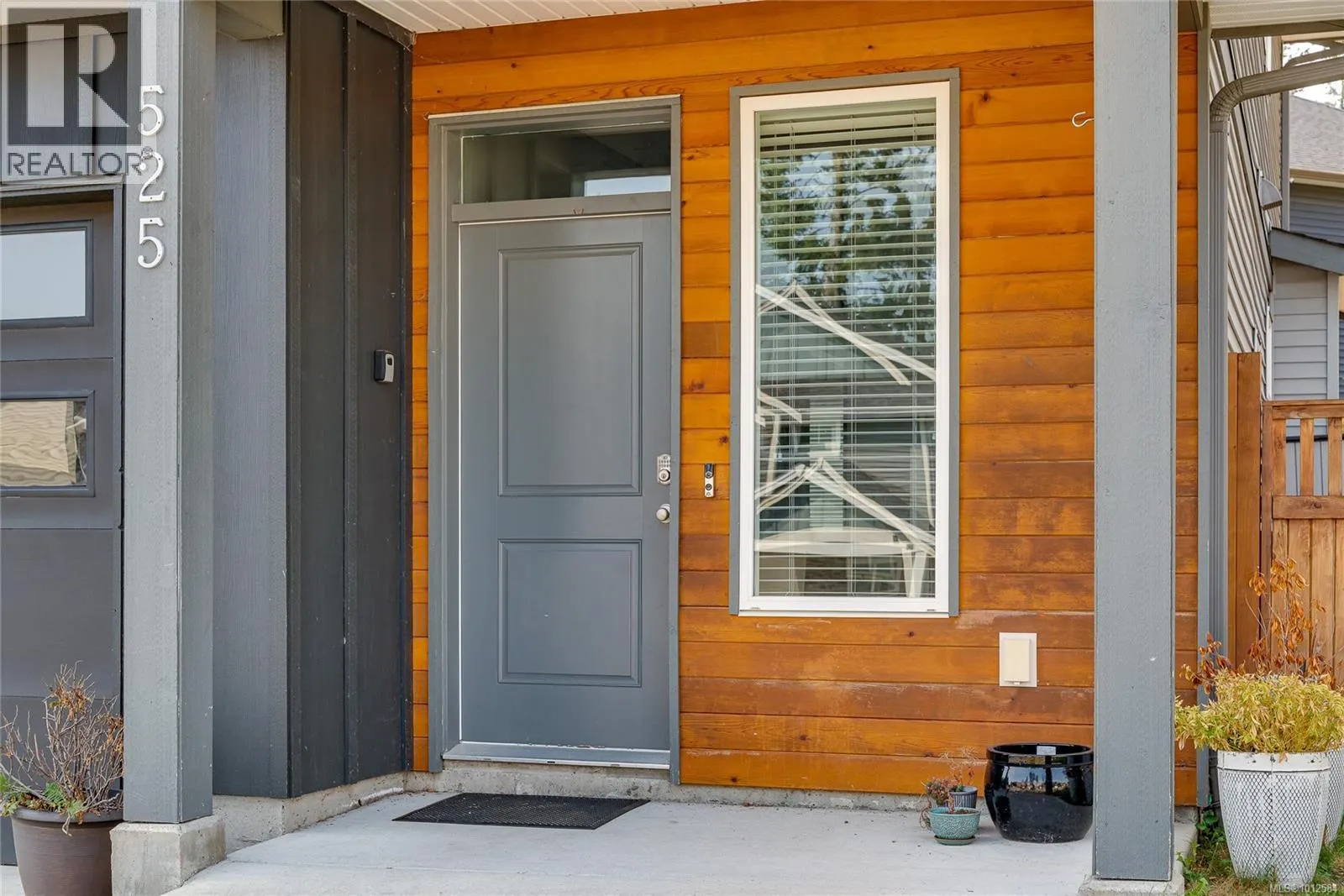 525 Steeves Rd