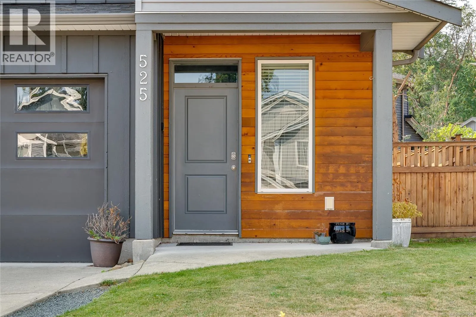 525 Steeves Rd