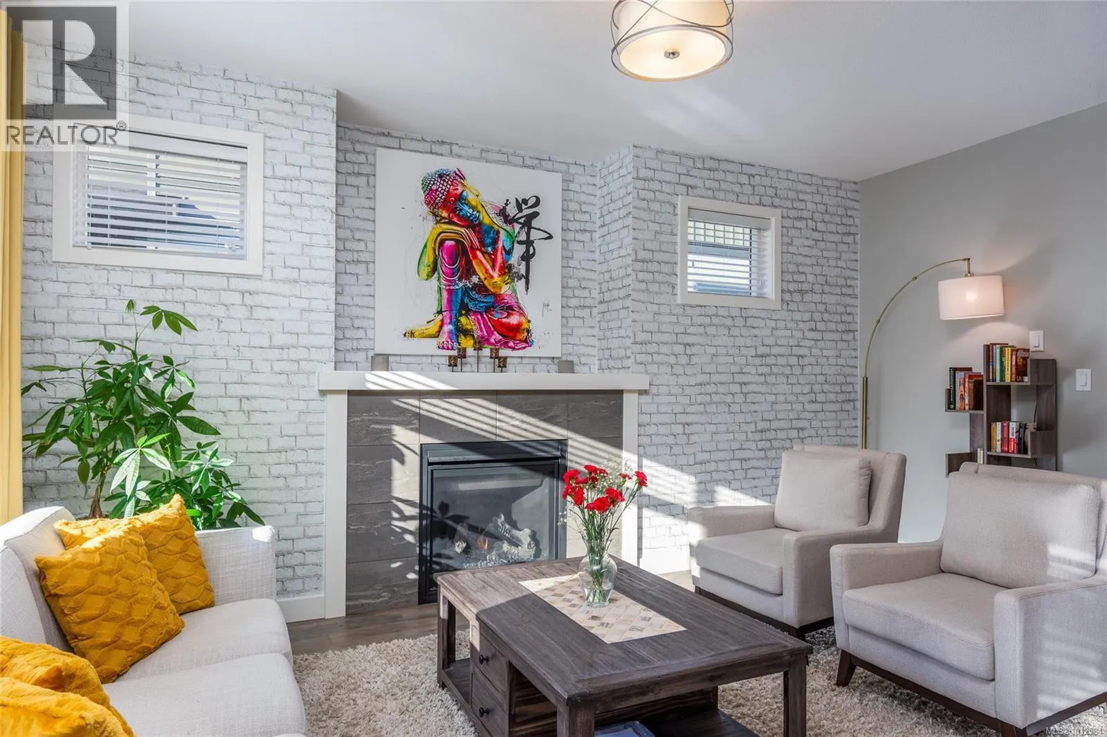 525 Steeves Rd