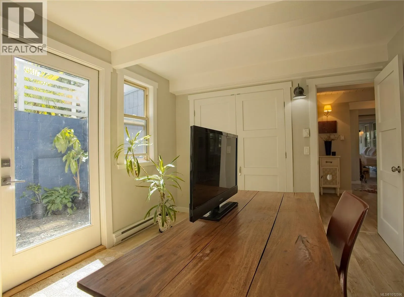 310 Woodland Dr