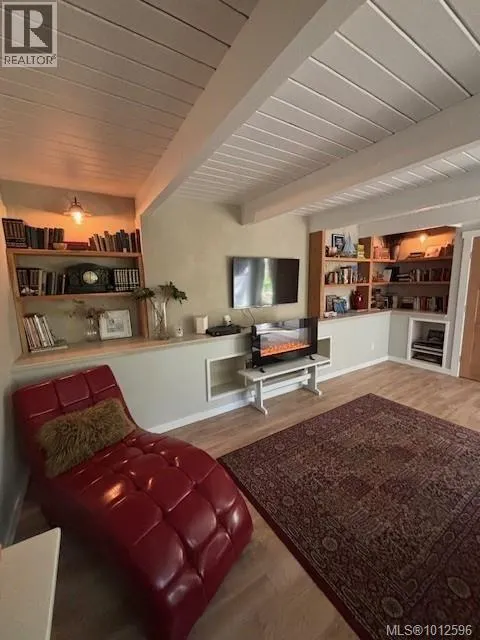 310 Woodland Dr
