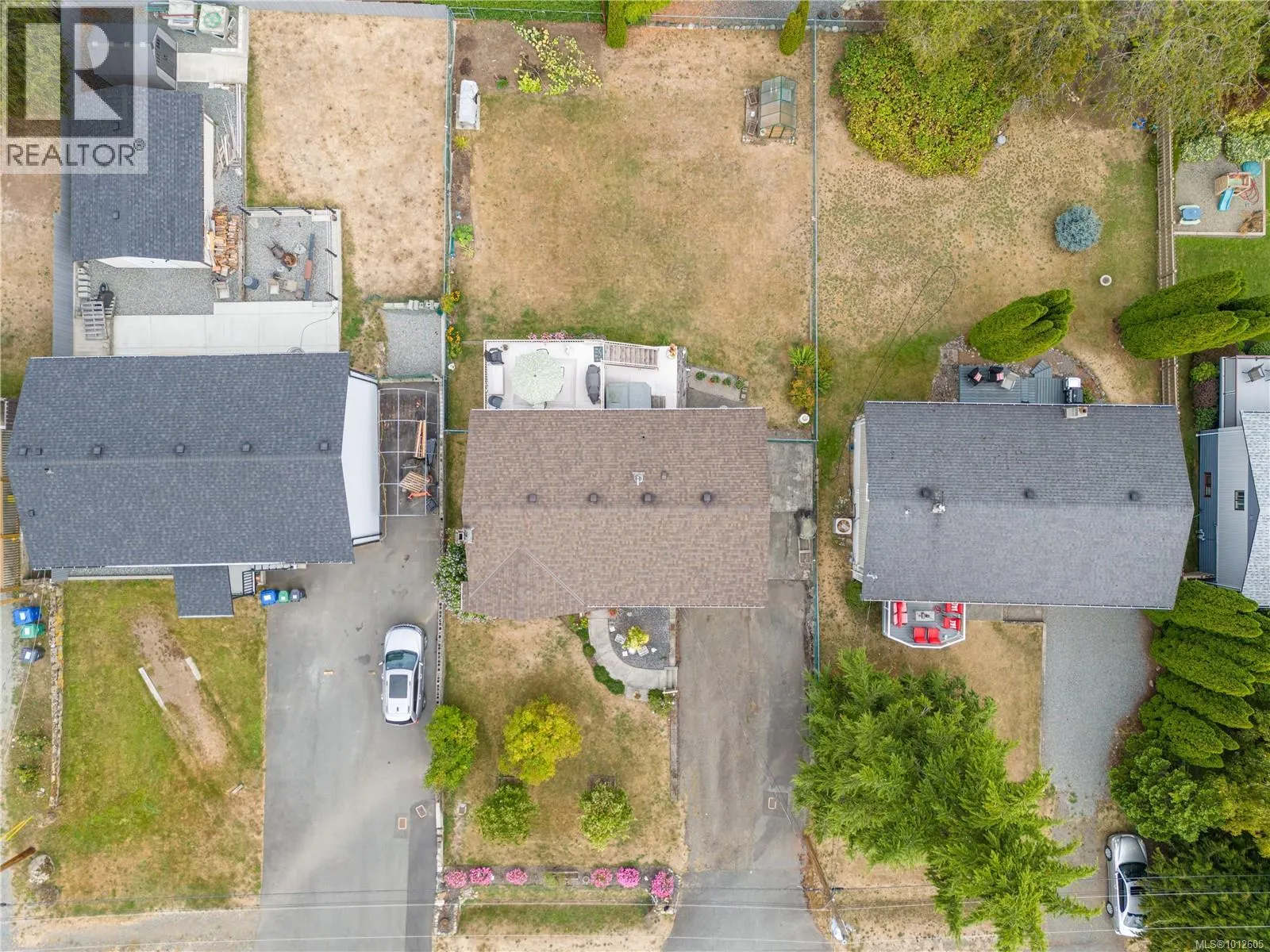 558 Weber St