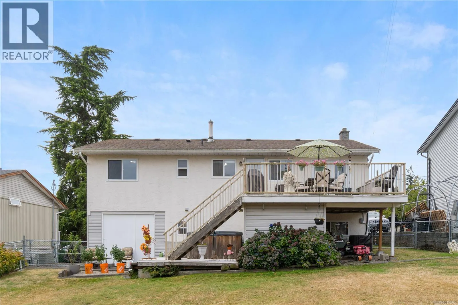 558 Weber St