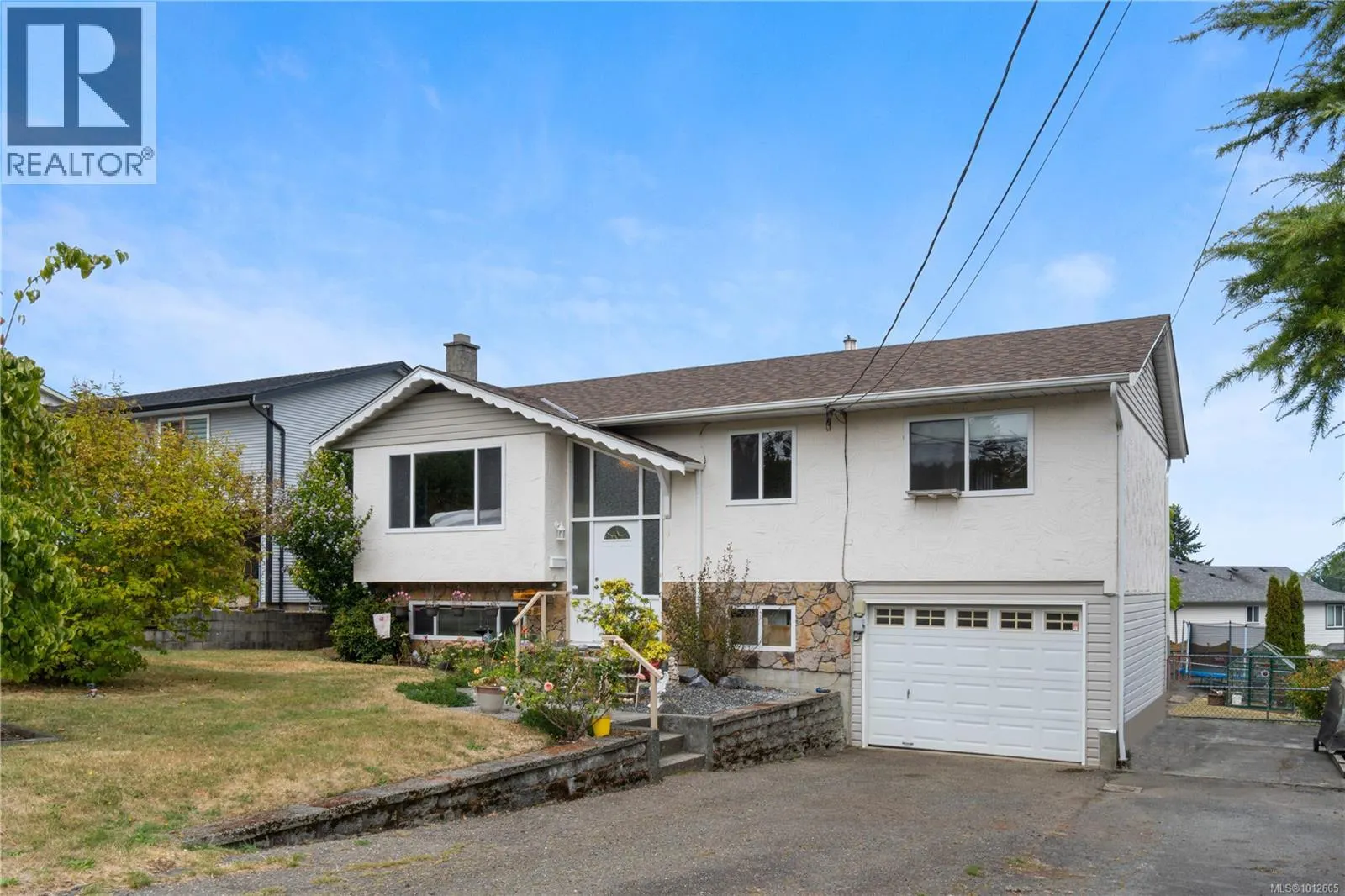 558 Weber St
