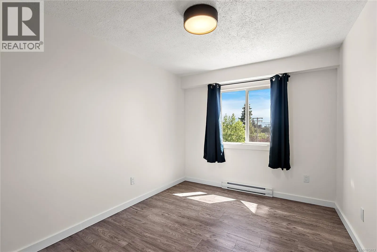 307 1124 Esquimalt Rd