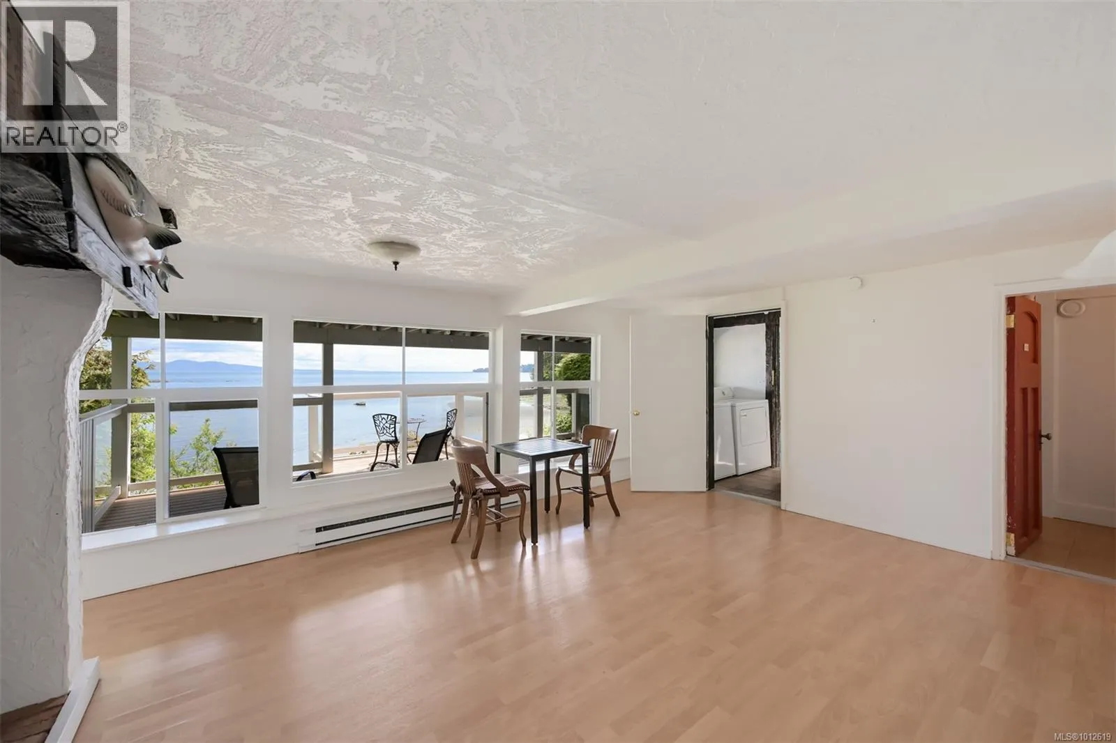 4955 Cordova Bay Rd