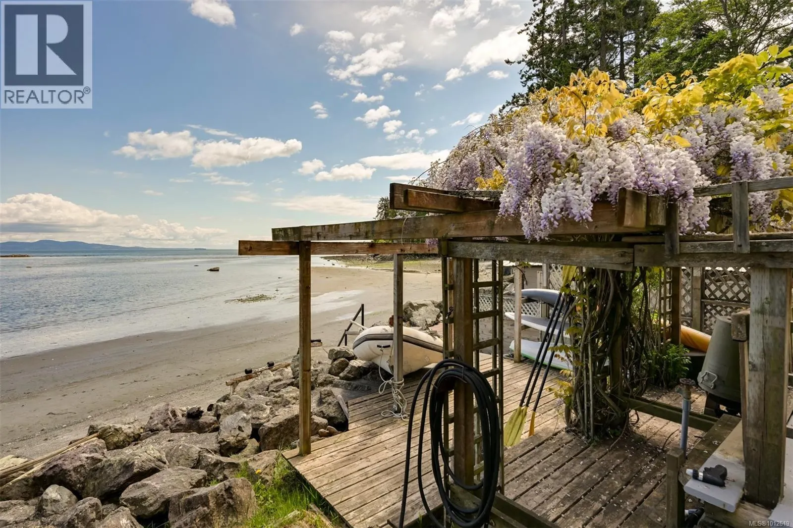 4955 Cordova Bay Rd