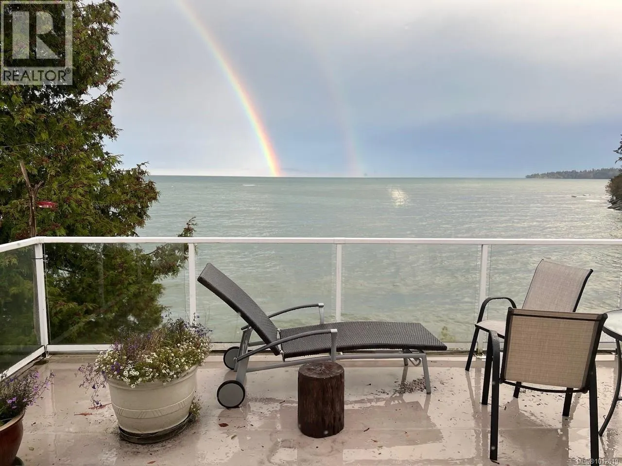 4955 Cordova Bay Rd