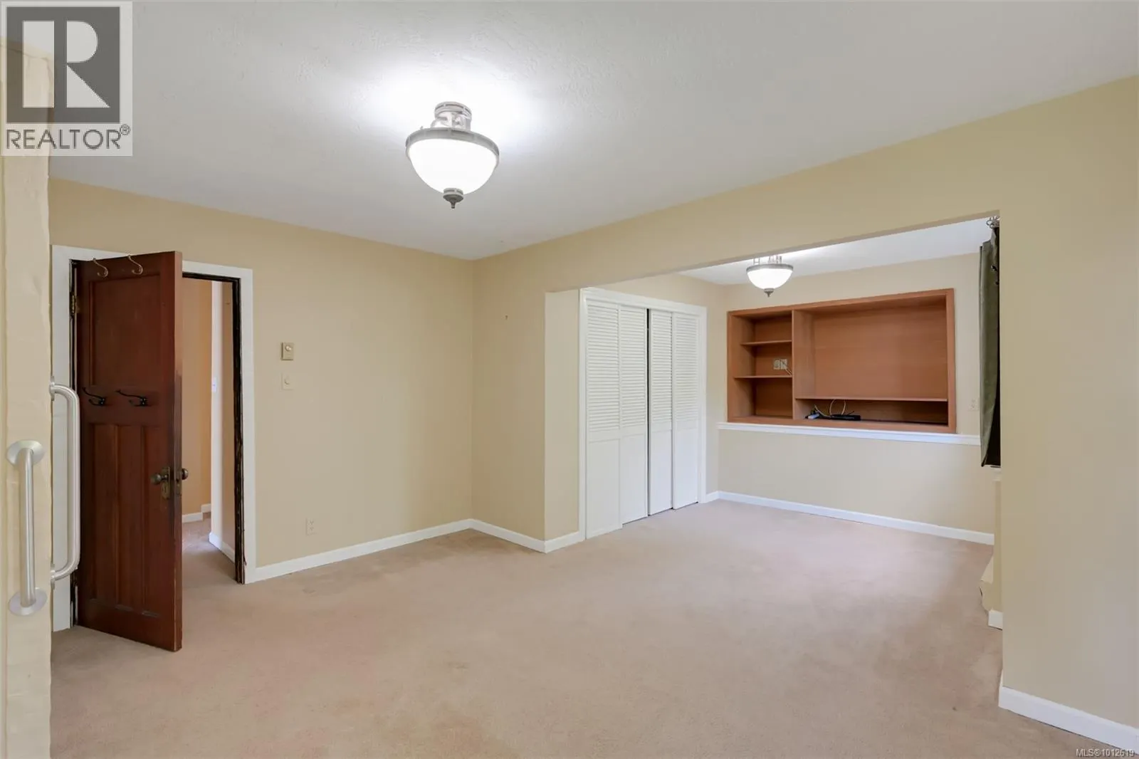 4955 Cordova Bay Rd
