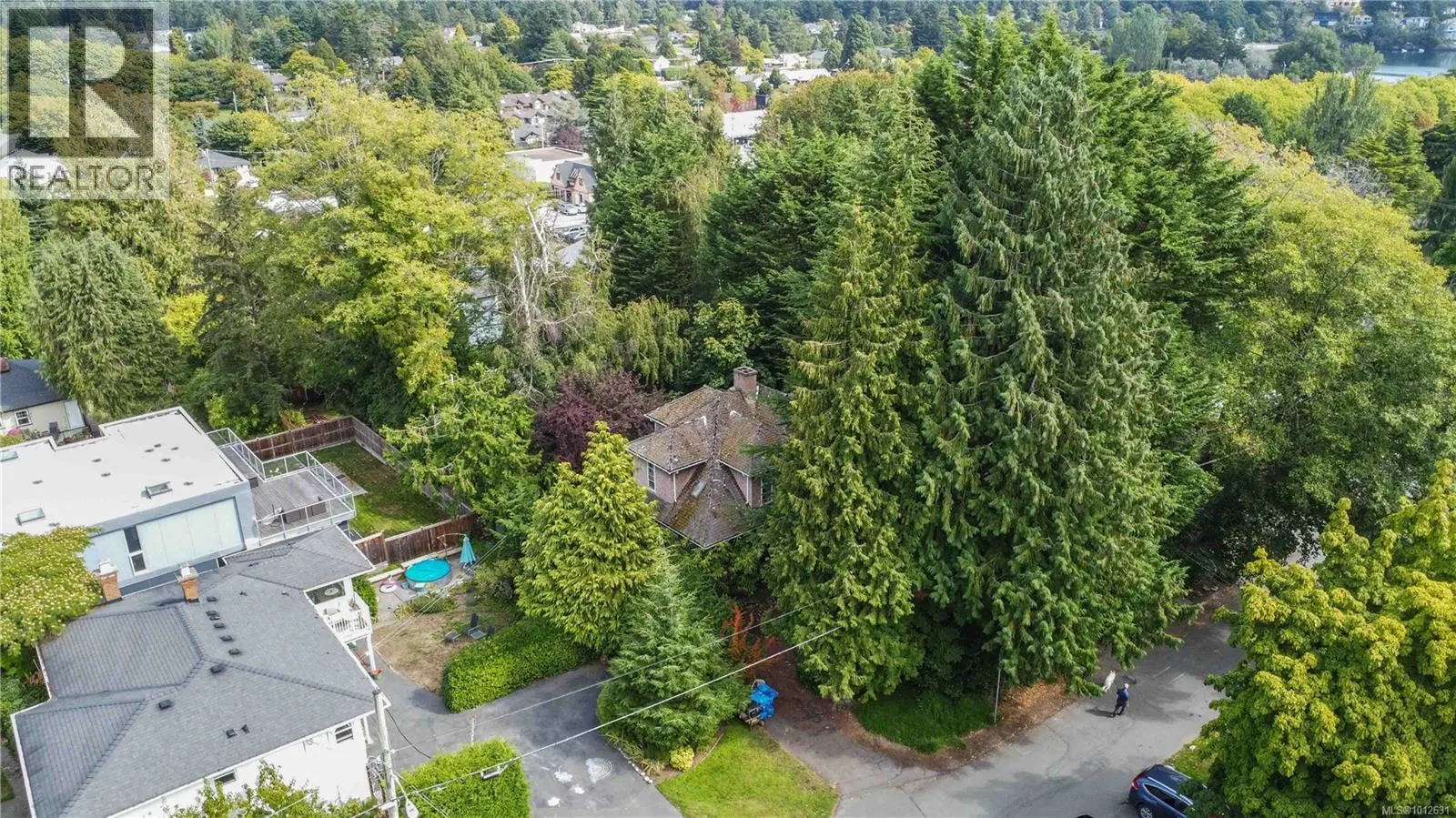 2546 Killarney Rd