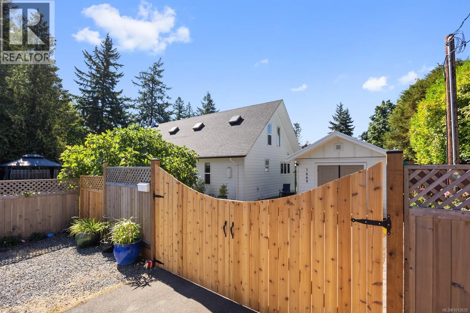1669 Cottonwood Lane