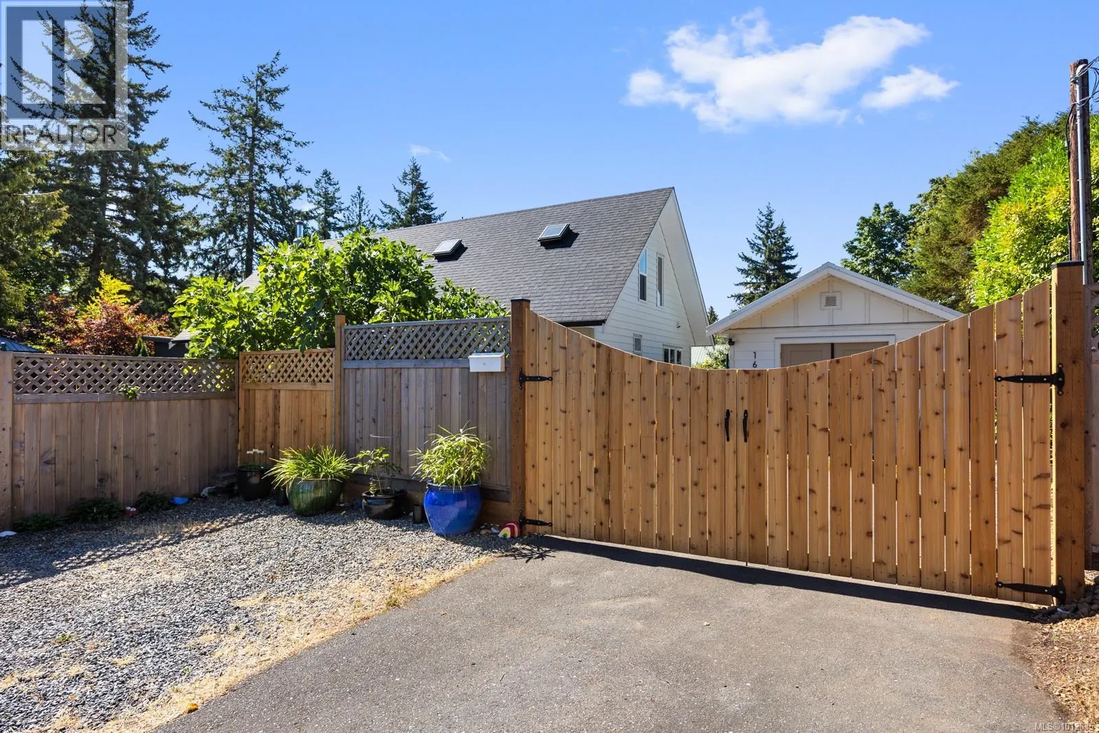 1669 Cottonwood Lane
