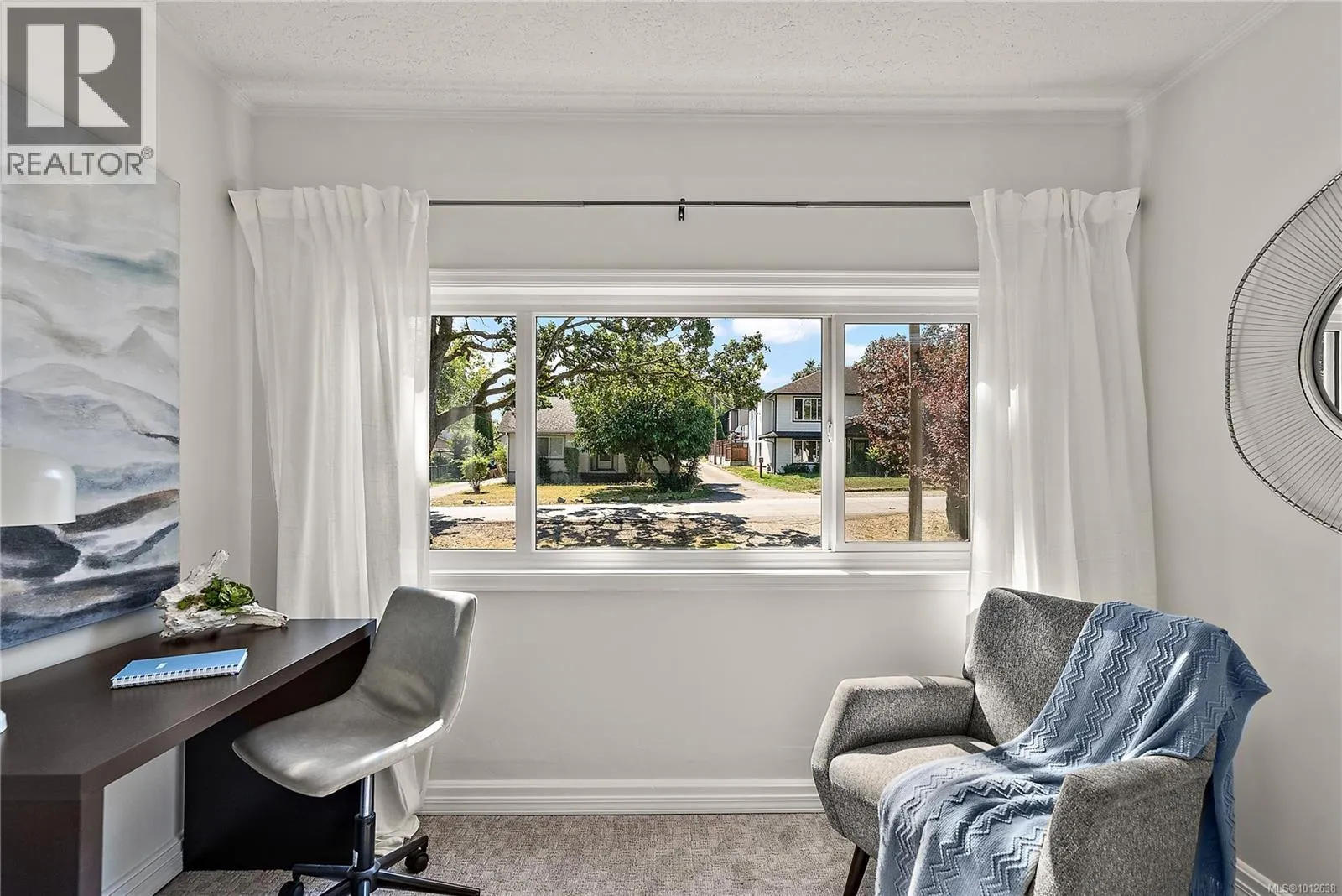 970 Jasmine Ave
