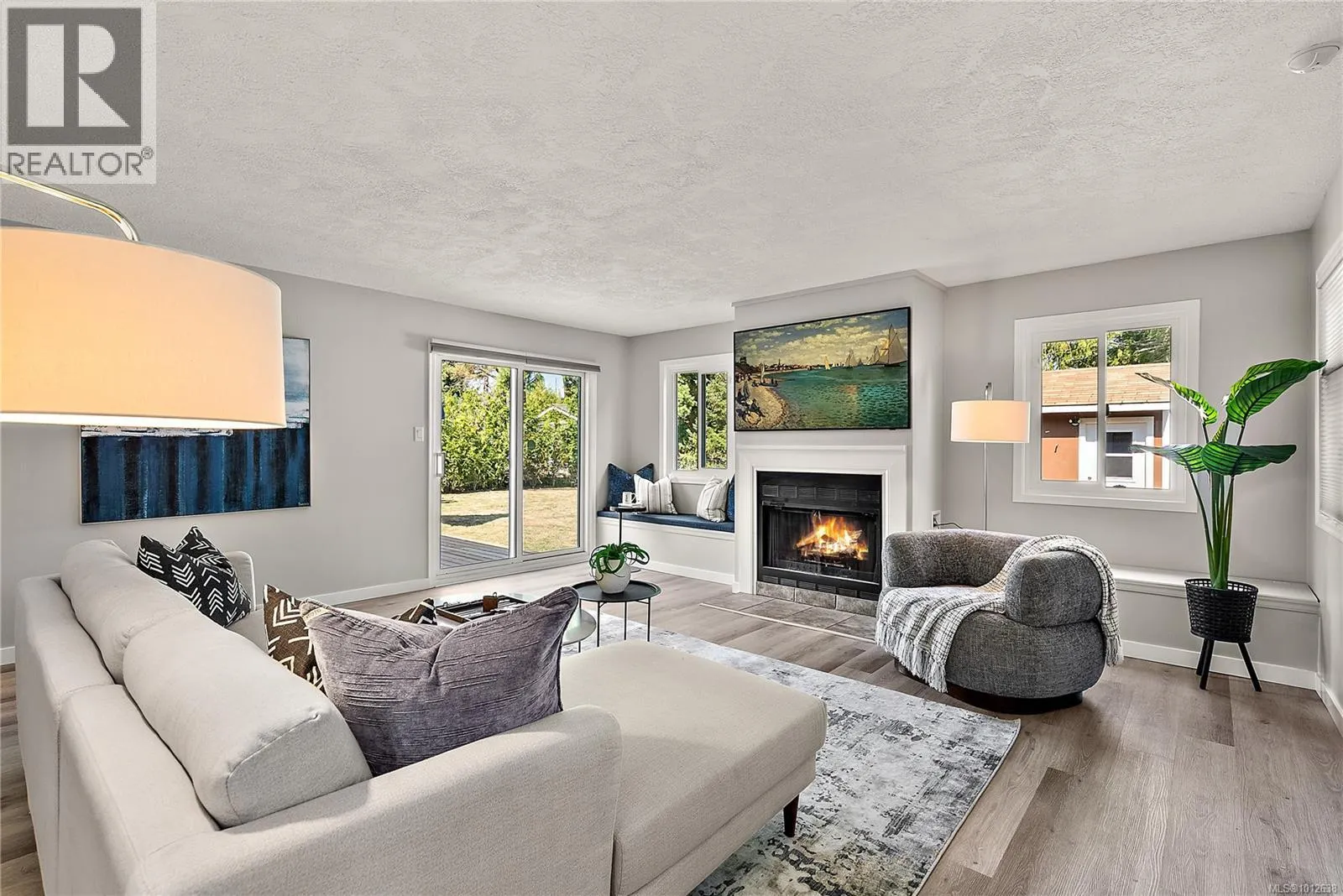 970 Jasmine Ave