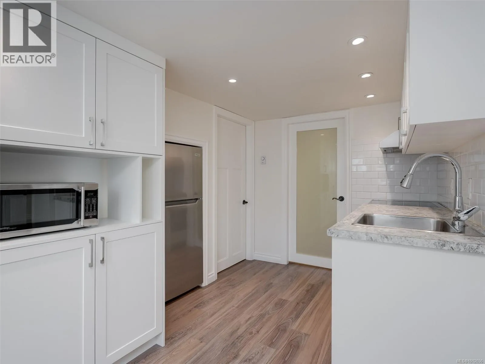 354 Gorge Rd W