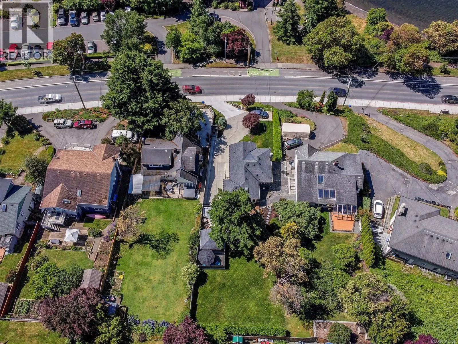 354 Gorge Rd W