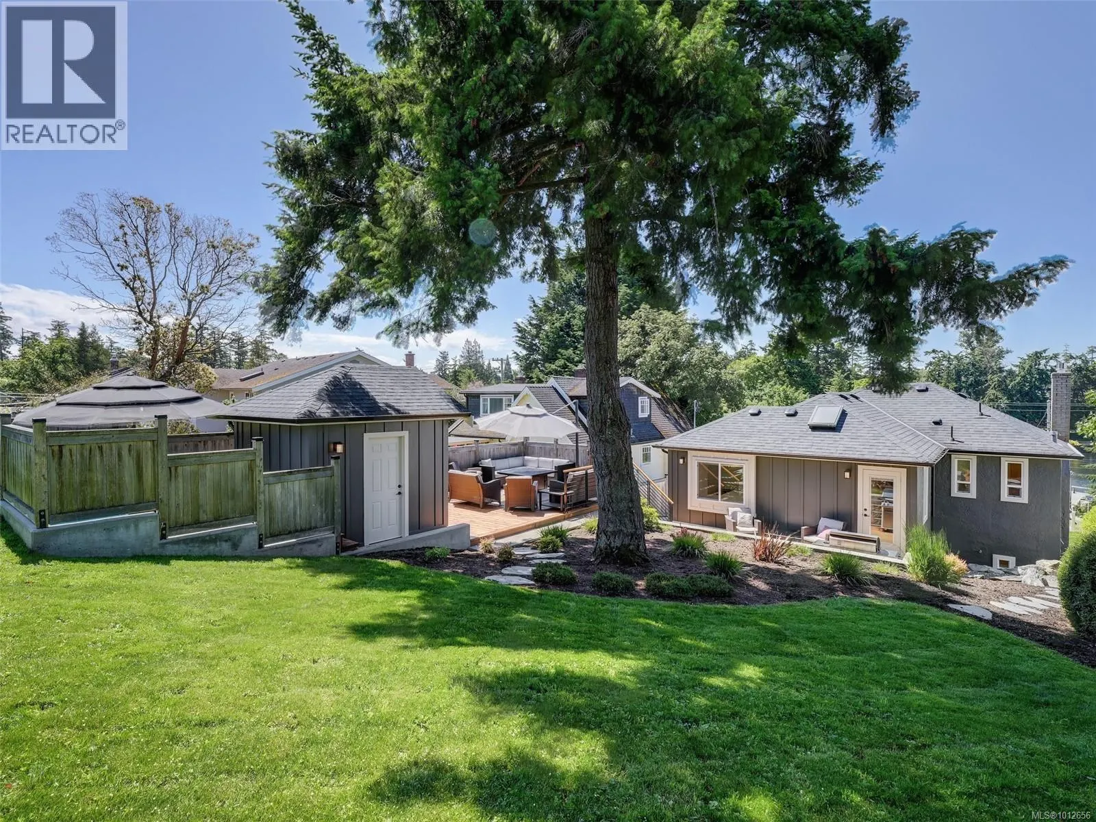 354 Gorge Rd W