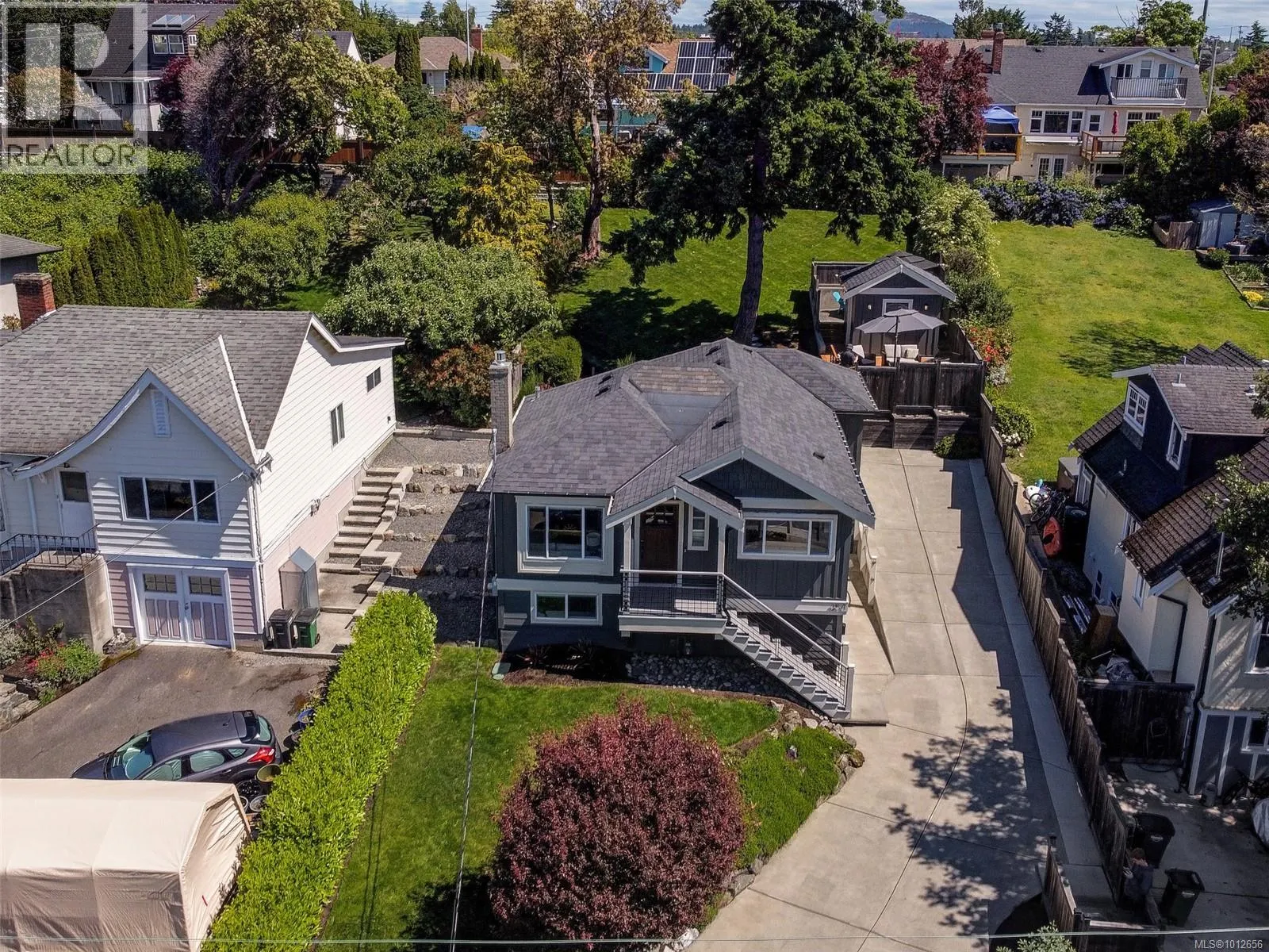 354 Gorge Rd W
