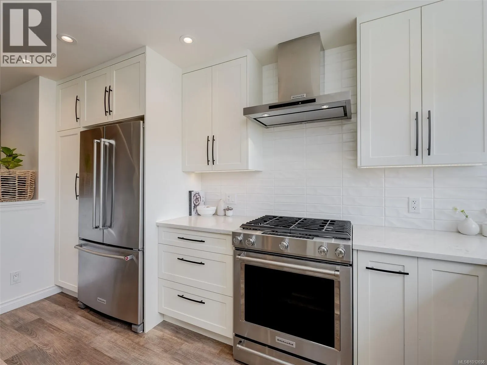 354 Gorge Rd W