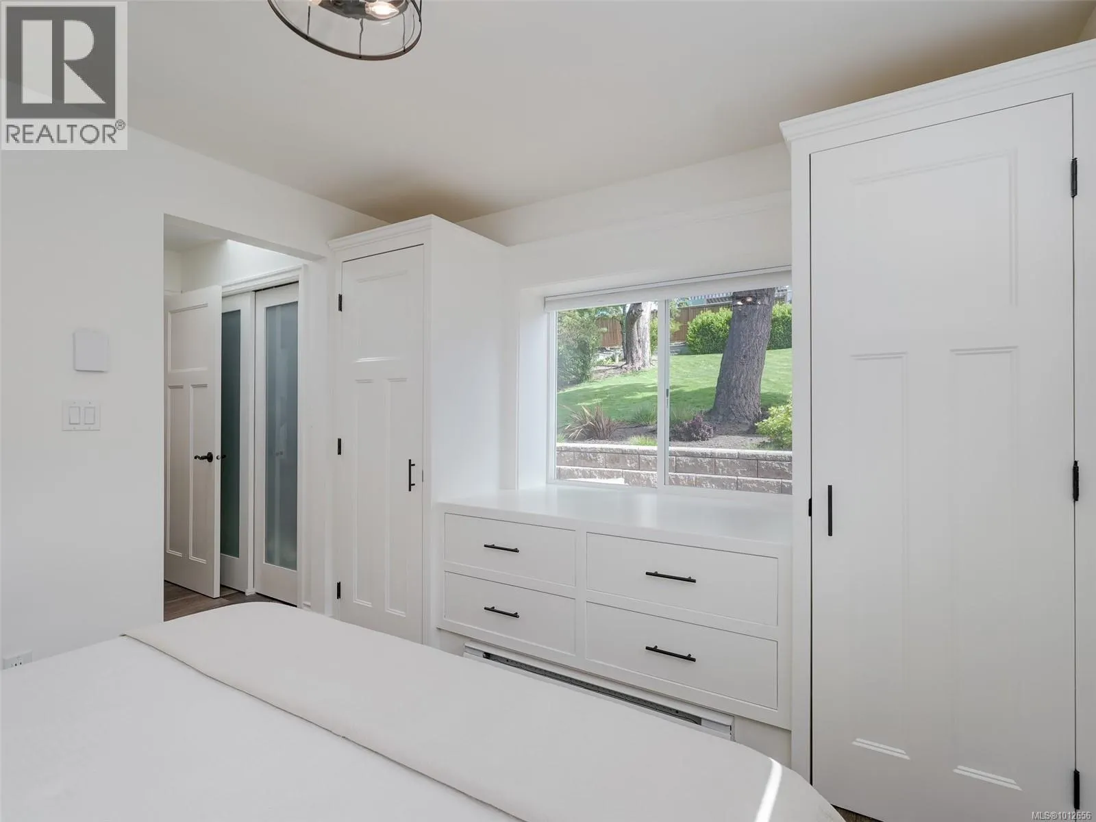354 Gorge Rd W