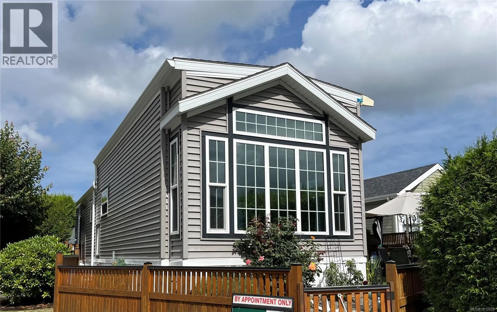 83 1142 Woss Lake Rd