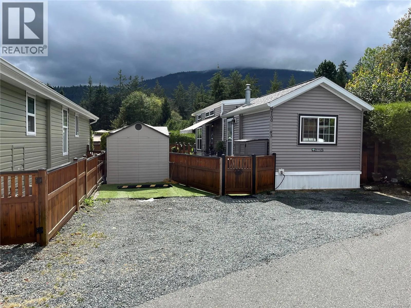 83 1142 Woss Lake Rd