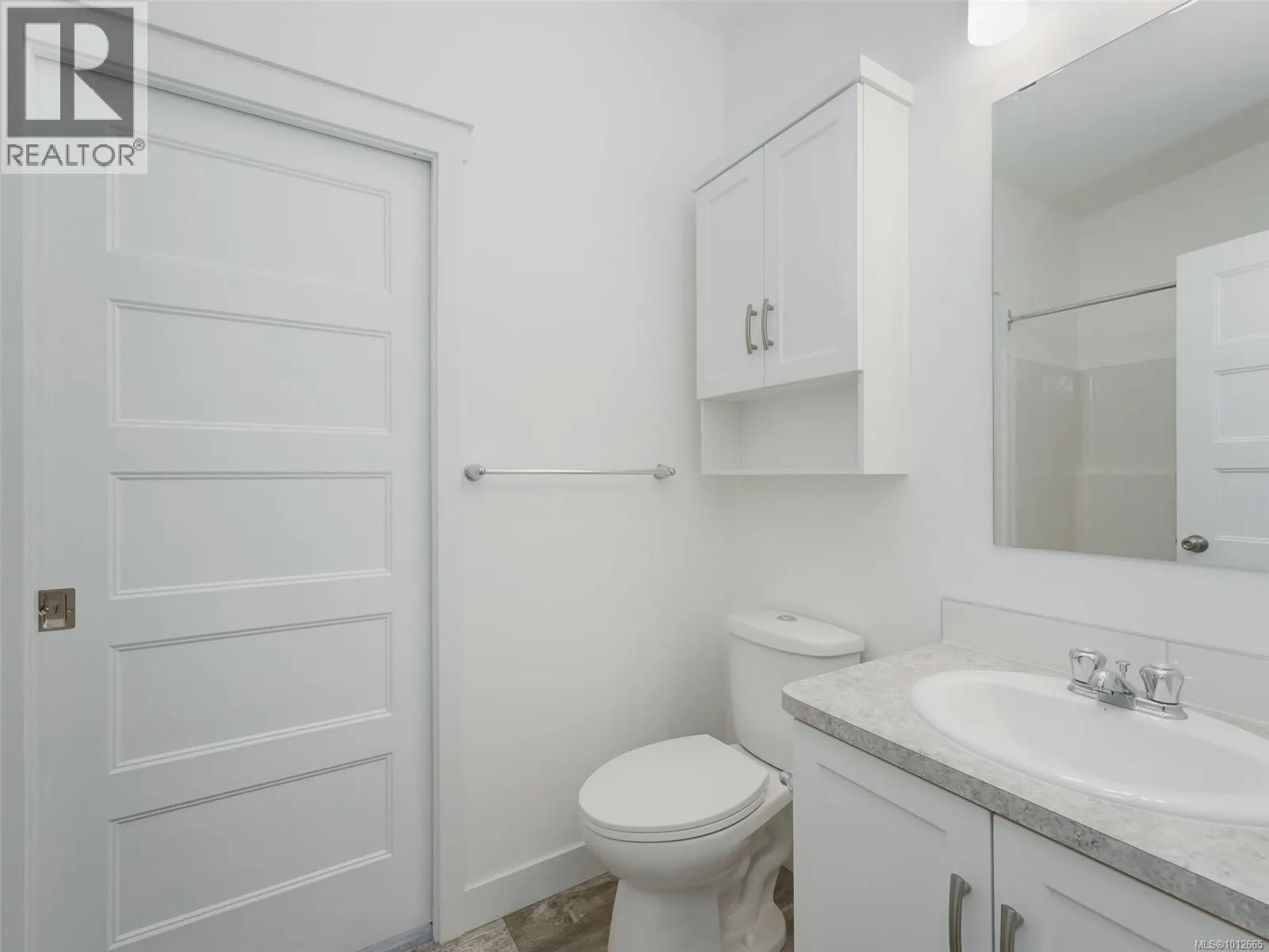 37 5838 Blythwood Rd