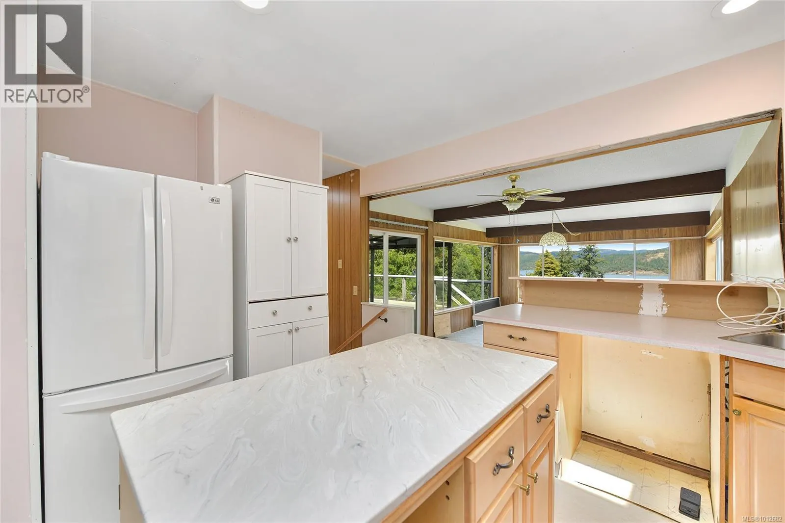 1125 Fairbanks Rd