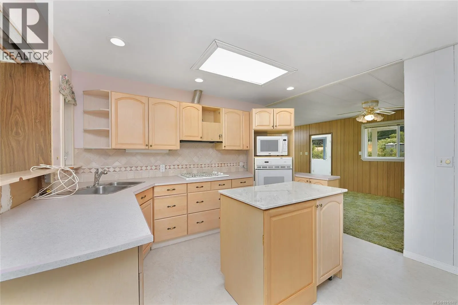 1125 Fairbanks Rd