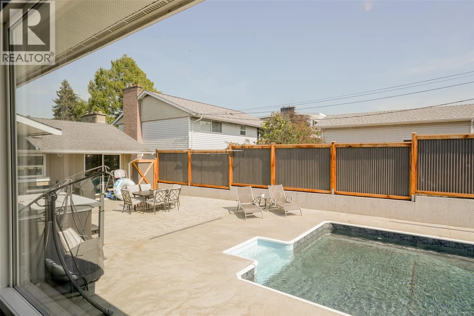 3934 Waterhouse St