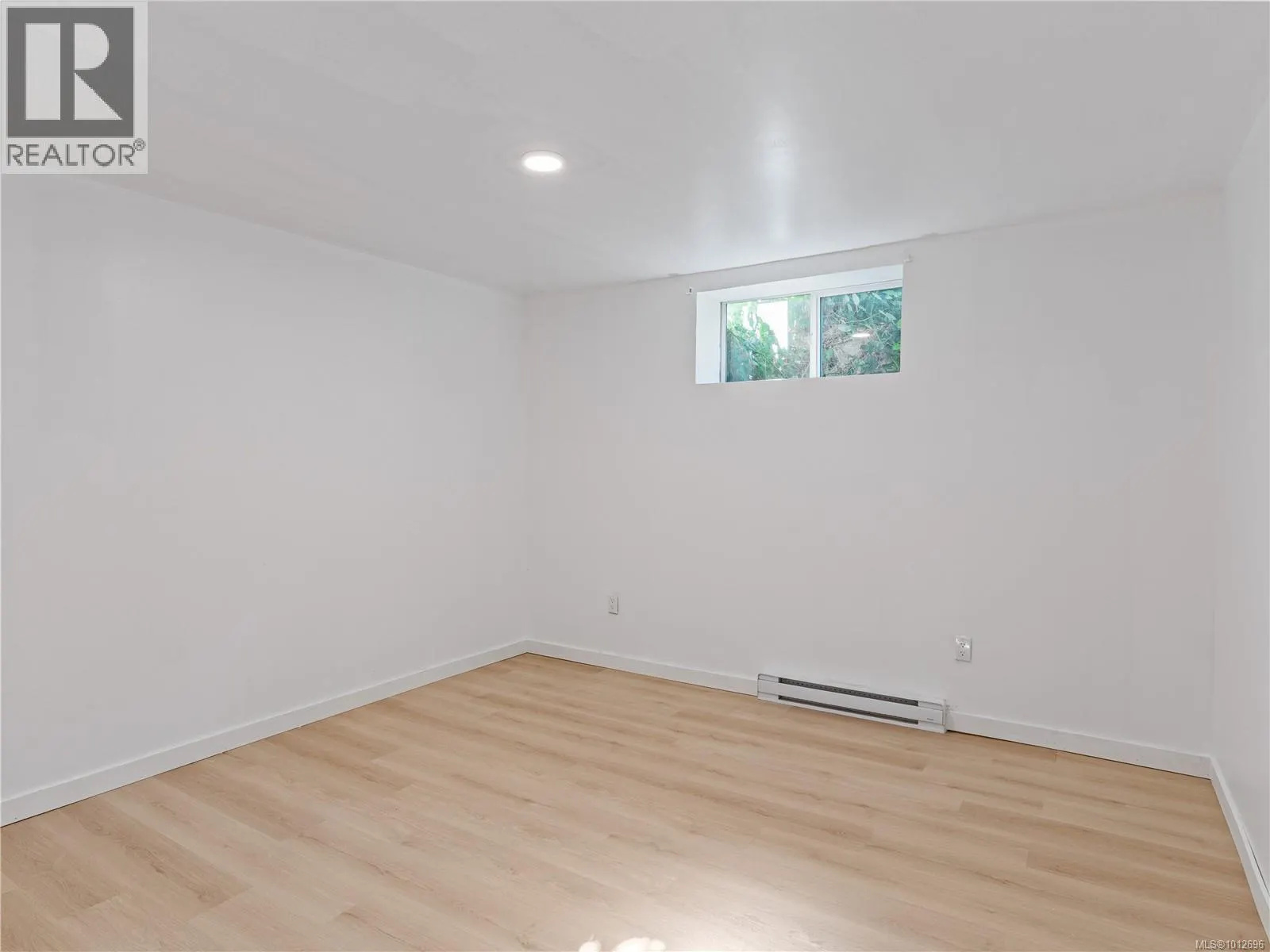 1546 Grandom Pl