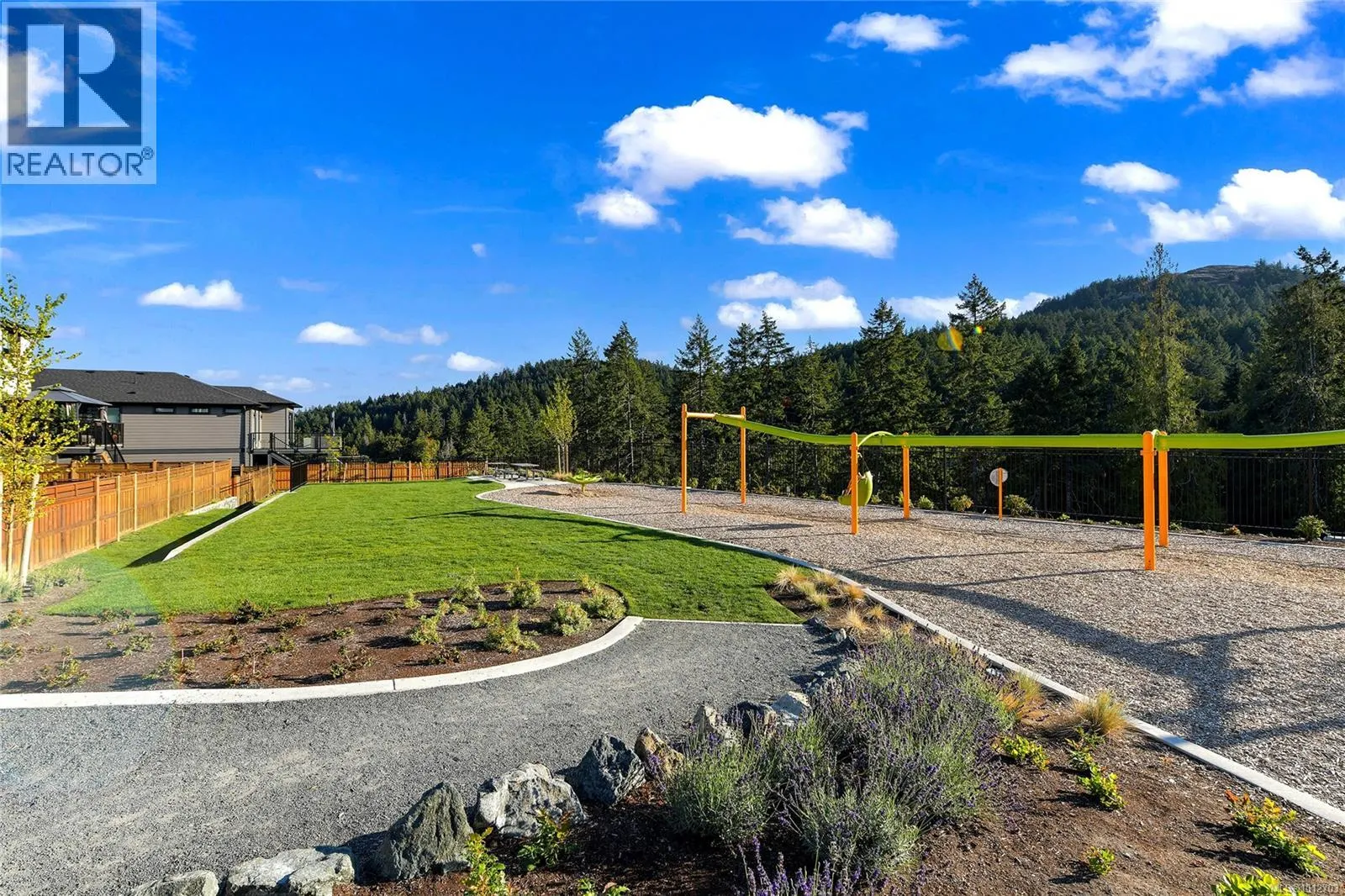 2841 Ledgestone Cres