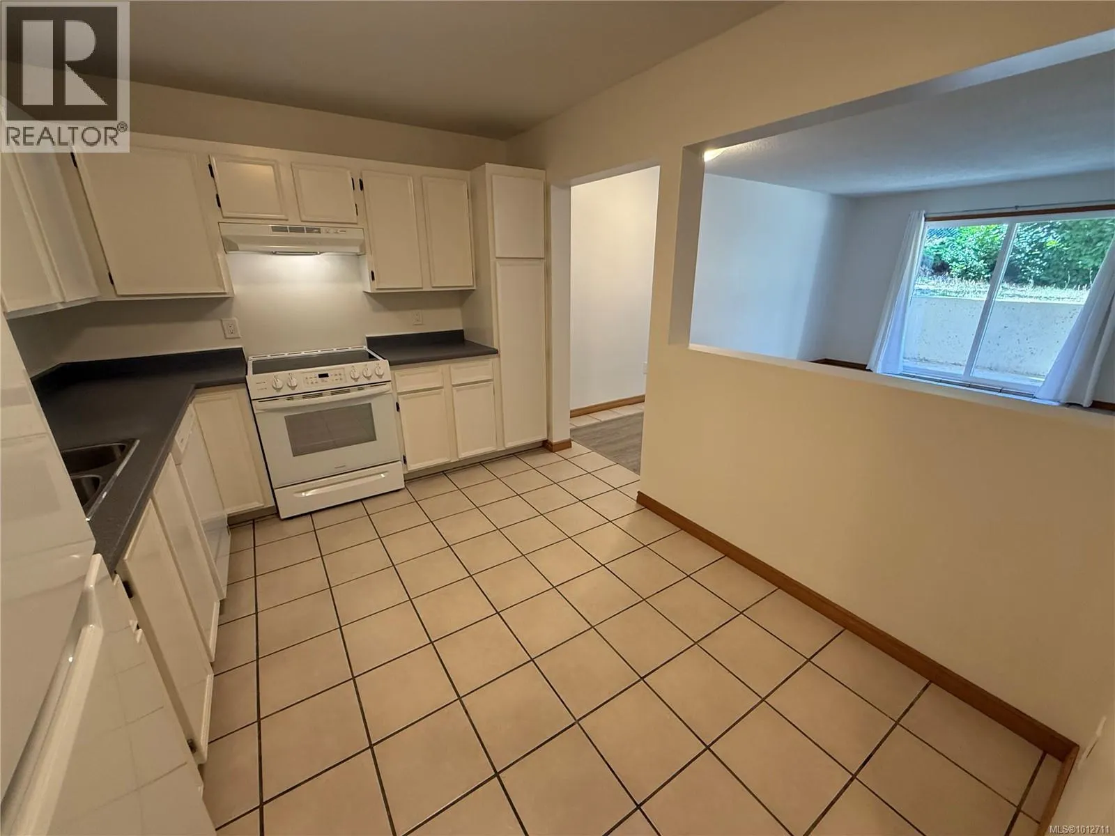 102 3108 Barons Rd