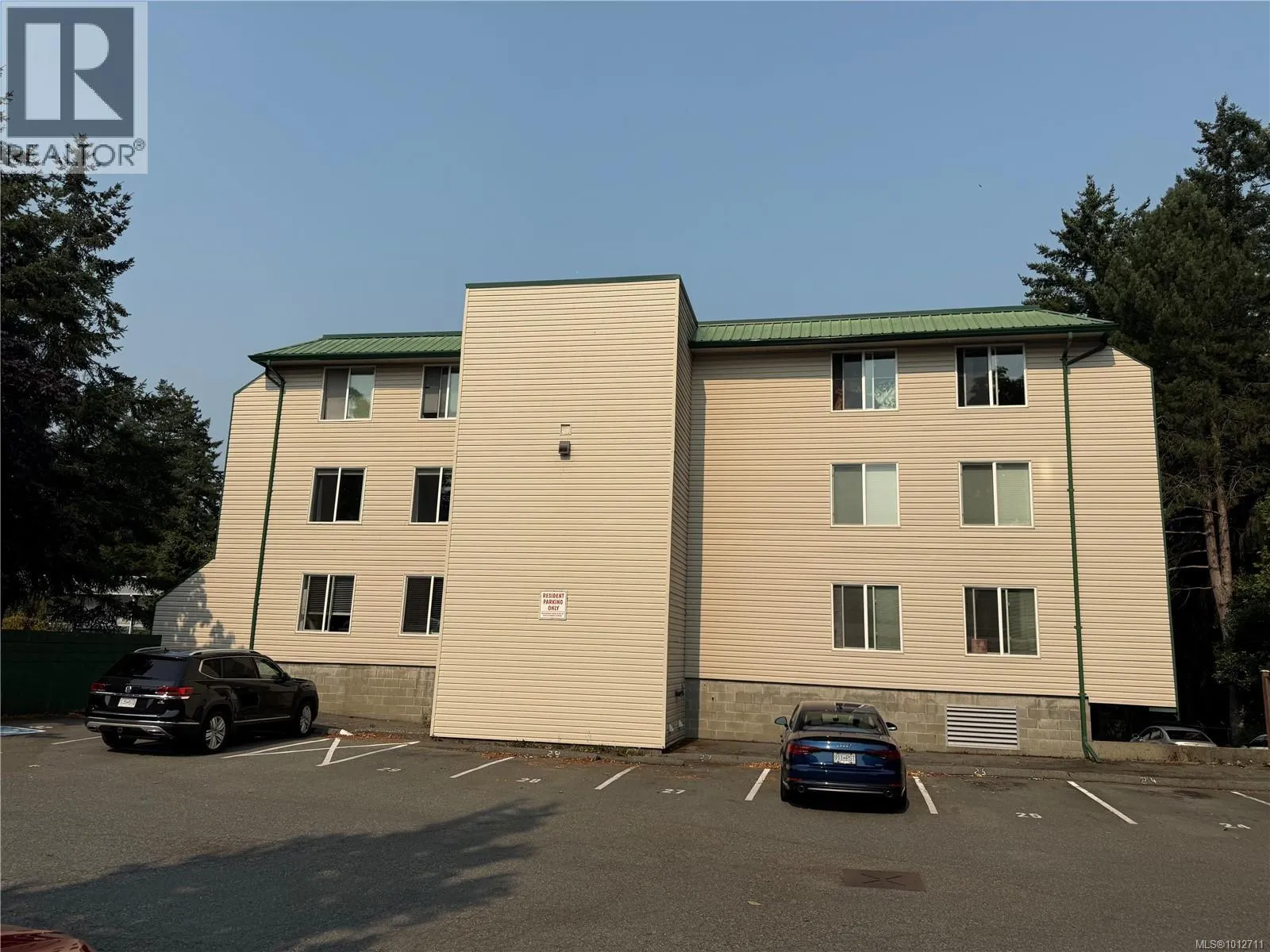102 3108 Barons Rd
