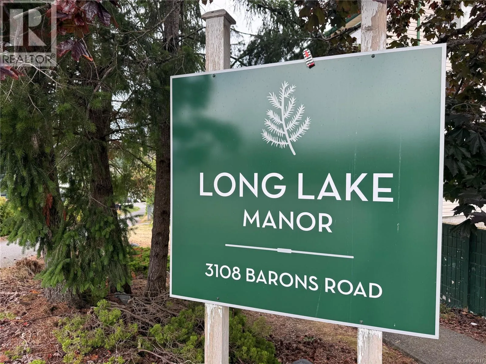 102 3108 Barons Rd