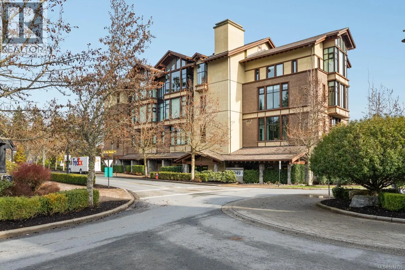 201 2049 Country Club Way